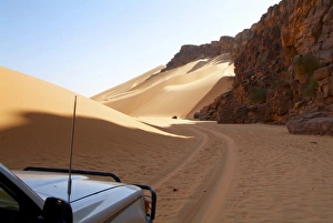 Images Dated 27th March 2006: Mauritania, Adrar, Amatlich, Tivoujone pass