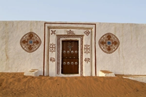Images Dated 3rd April 2006: Mauritania, Patterns in Oualata