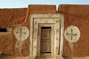 Images Dated 4th April 2006: Mauritania, Traditional house in Oualata