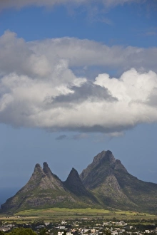 Images Dated 13th October 2008: Mauritius, Central Mauritius, Curepipe, Coastal Mountains from Trou aux Cerfs crater
