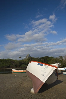 Water Craft Prints: Mauritius, Western Mauritius, Tamarin, Montagne du Rempart mountain (el. 777 meters)