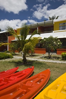 Images Dated 13th October 2008: Mauritius, Western Mauritius, Tamarin, Tamarin Hotel, exterior with kayaks