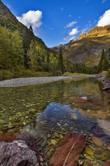 Images Dated 19th September 2014: McDonald Creek in autumn with Garden Wall in Glacier National Park, Montana, USA