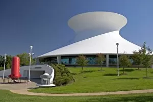 Images Dated 20th September 2006: The McDonnell Planetarium exterior in St. Louis, Missouri