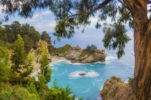 McWay Falls, Julia Pfeiffer Burns State Park, Big Sur, California, USA