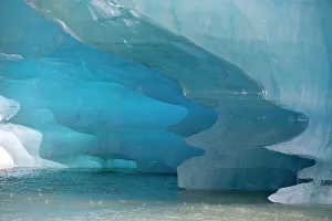 Aquamarine Prints: Melting patterns are amazing on this iceberg in Shakes Lake