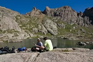 Images Dated 19th August 2008: Two men At Twin Lakes Basin, Weminuche Wilderness, Needle Range, San Juan National Forest