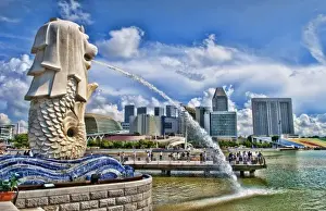 Prints of Merlion, symbol of Singapore, and downtown skyline in Fullerton area of Clarke Quay Images Dated 2027 November: Merlion, symbol of Singapore, and downtown skyline in Fullerton area of Clarke Quay