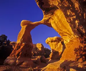 Metate Arch in the Devils Garden, Grand Staircase Escalante in Utah