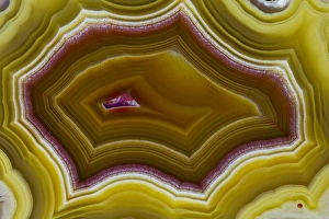 Natural Pattern Prints: Mexican Banded Agate Quartzsite, Arizona