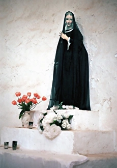 Images Dated 28th August 2012: Mexico, Copper Canyon, Batopilas, Satevo. Madone dressed in black in the old colonial