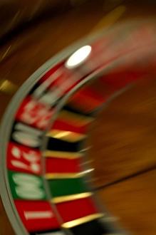 Images Dated 7th February 2007: Mexico cruise. Princess Cruises Dawn Princess casino, roulette wheel