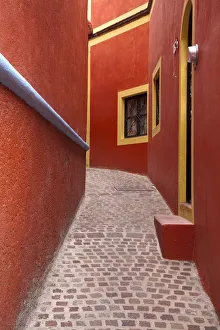 Corner Prints: Mexico, Guanajuato, Orange Alley