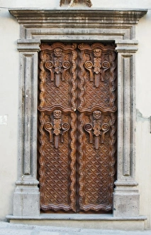 Images Dated 2nd November 2009: Mexico, Guanajuato, San Miguel de Allende, Carved Wooden Door