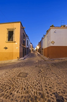 Images Dated 6th November 2009: Mexico, Guanajuato, San Miguel de Allende, Historic District at Dawn