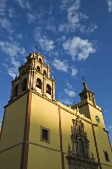 Images Dated 3rd December 2006: Mexico, Guanajuato State, Guanajuato. Basilica Colegiata de Nuestra Senora de Guanajuato Basilica