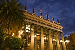 Images Dated 3rd December 2006: Mexico, Guanajuato State, Guanajuato. Teatro Juarez Theater (b.1903) / Evening