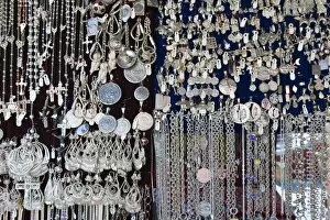 Images Dated 3rd December 2006: Mexico, Guanajuato State, Guanjuato. Silver Jewelry for sale by the famous Valenciana