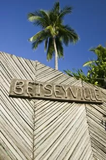 Images Dated 13th December 2006: Mexico, Guerrero, Barra de Potosi. Entrance to Betseyville, resort owned and designed