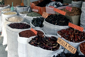 Images Dated 7th March 2005: Mexico, market goods for sale