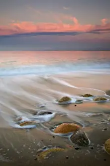 Images Dated 31st December 2007: Mexico, Puerto Vallarta. The Bay of Banderas near the Malecon at dawn