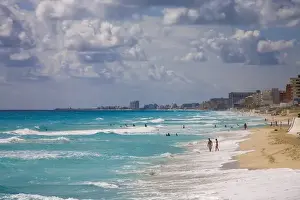 Images Dated 9th November 2008: Mexico, Quintana Roo, Cancun, hotel zone on Isla Cancun, bordering the Caribbean Sea