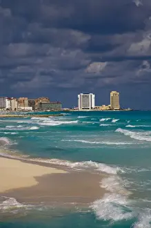 Images Dated 9th November 2008: Mexico, Quintana Roo, Cancun, hotel zone on Isla Cancun, bordering the Caribbean Sea