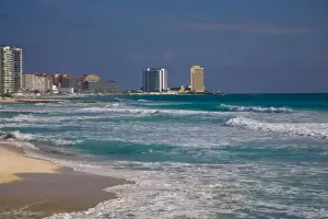 Images Dated 7th November 2008: Mexico, Quintana Roo, Cancun, hotel zone on Isla Cancun, bordering the Caribbean Sea