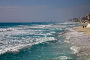 Images Dated 7th November 2008: Mexico, Quintana Roo, Cancun, hotel zone on Isla Cancun, bordering the Caribbean Sea