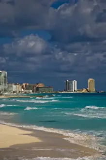 Images Dated 9th November 2008: Mexico, Quintana Roo, Cancun, hotel zone on Isla Cancun, bordering the Caribbean Sea