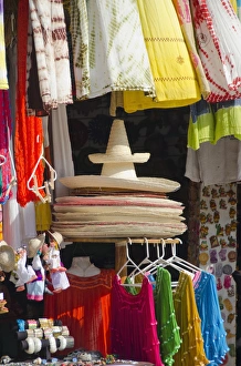 Images Dated 30th March 2011: Mexico, Quintana Roo, Yucatan Peninsula, Port of Costa Maya. Typical souvenir shop