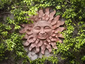 Images Dated 10th March 2013: Mexico, San Miguel de Allende. Decoration on garden wall