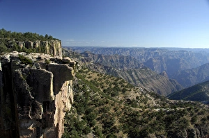 Mexico, State of Chihuahua, Copper Canyon. Balanced Rock