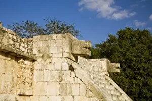 Images Dated 21st February 2007: Mexico, Yucatan. Chichen Itza is a large pre-Columbian archaeological site built