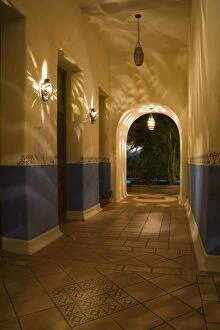 Images Dated 18th February 2007: Mexico, Yucatan, Merida. Hallway at the Hotel MedioMundo in the town of Merida