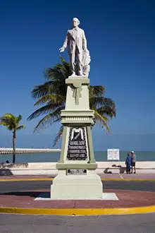 Commerce Prints: Mexico, Yucatan, Progreso. Statue of the founder of Progreso, Juan Miguel Castro