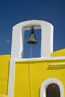 Images Dated 19th February 2007: Mexico, Yucatan, Telchac. Small yellow chapel, San Diego de al Cala, in the town of Puerto Telchac