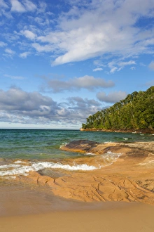 Images Dated 28th September 2016: Michigan, Pictured Rocks National Lakeshore, Miners Beach