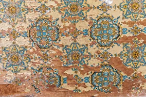 Images Dated 9th March 2021: Middle East, Arabian Peninsula, Oman, Muscat, Muttrah. Peeling wall decorations
