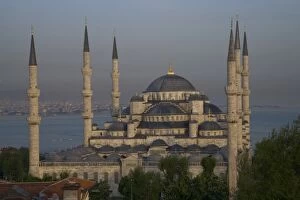 Images Dated 5th May 2007: Middle East Turkey and city of Istanbul with the Blue Mosque in the evening light