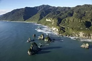 Images Dated 9th July 2007: Twelve Mile Bluff and Motukiekie Rocks, north of Greymouth, West Coast, South Island