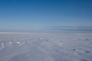 Images Dated 12th April 2006: military dew line site along the Arctic coast, west of Herschel Island, Yukon, Canada