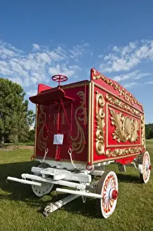 Images Dated 11th July 2009: Milwaukee, Wisconsin. Historic circus wagons at the annual Great CIrcus Parade