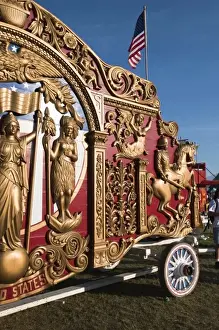 Images Dated 11th July 2009: Milwaukee, Wisconsin. Historic circus wagons at the annual Great CIrcus Parade
