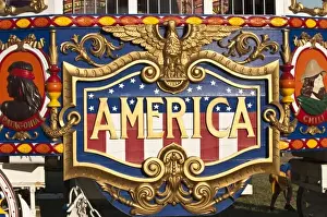Images Dated 4th May 2007: Milwaukee, Wisconsin. Historic circus wagons at the annual Great CIrcus Parade