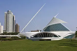 Lakefront Prints: Milwaukee, Wisconsin. The Quadracci Pavilion of the Milwaukee Museum of Art