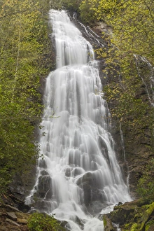 Images Dated 13th October 2017: Mingo Falls, Great Smoky Mountains National Park, Tennessee