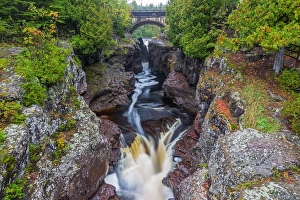 Images Dated 25th September 2016: Minnesota, Temperance River State Park, Temperance River, gorge and waterfall