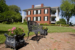 Images Dated 18th April 2012: Mississippi, Natchez. Spring Pilgrimage, historic home Rosalie c. 1820