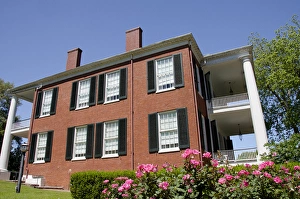 Images Dated 18th April 2012: Mississippi, Natchez. Spring Pilgrimage, historic Antebellum home Rosalie c